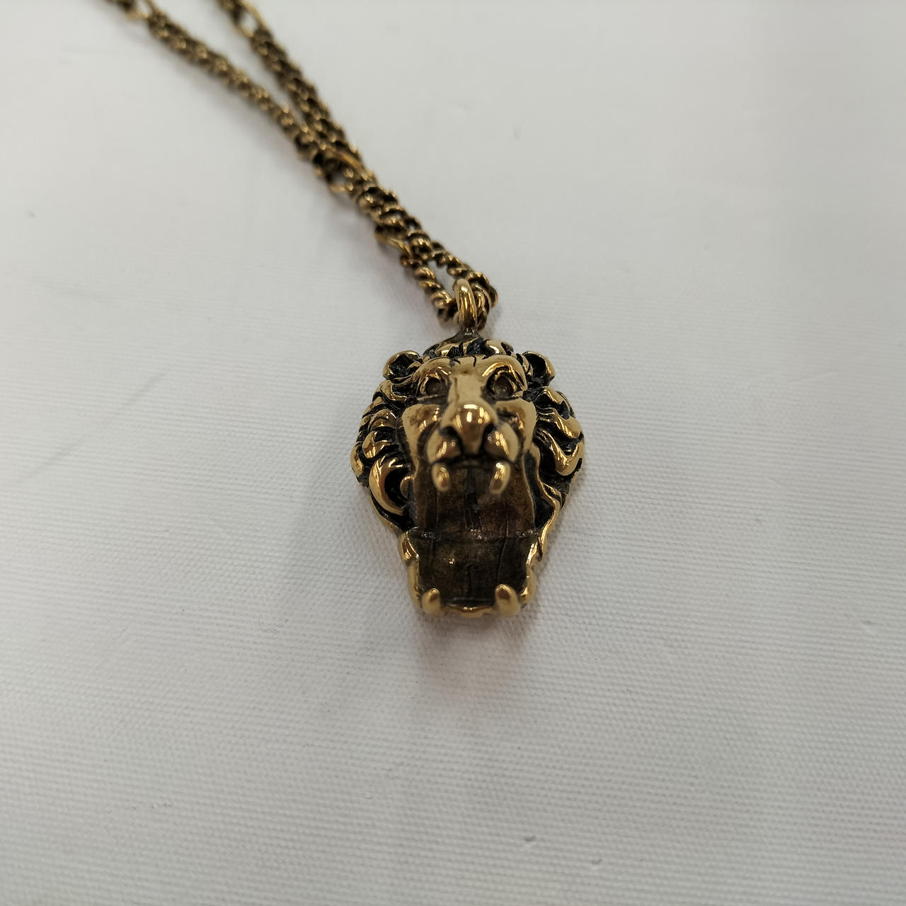 口の中のクリスタル欠品