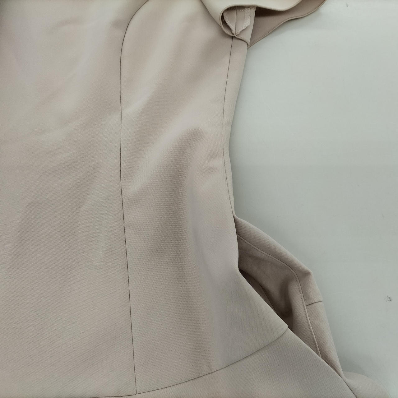 左右にポケットあり