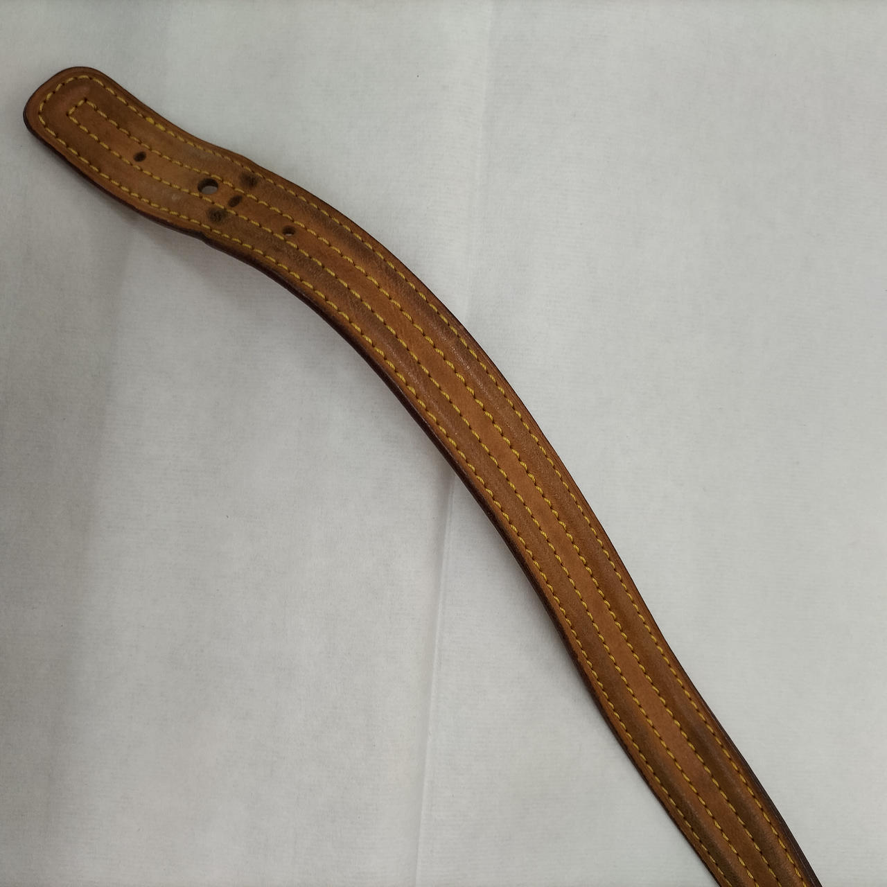 ショルダーベルト金具跡