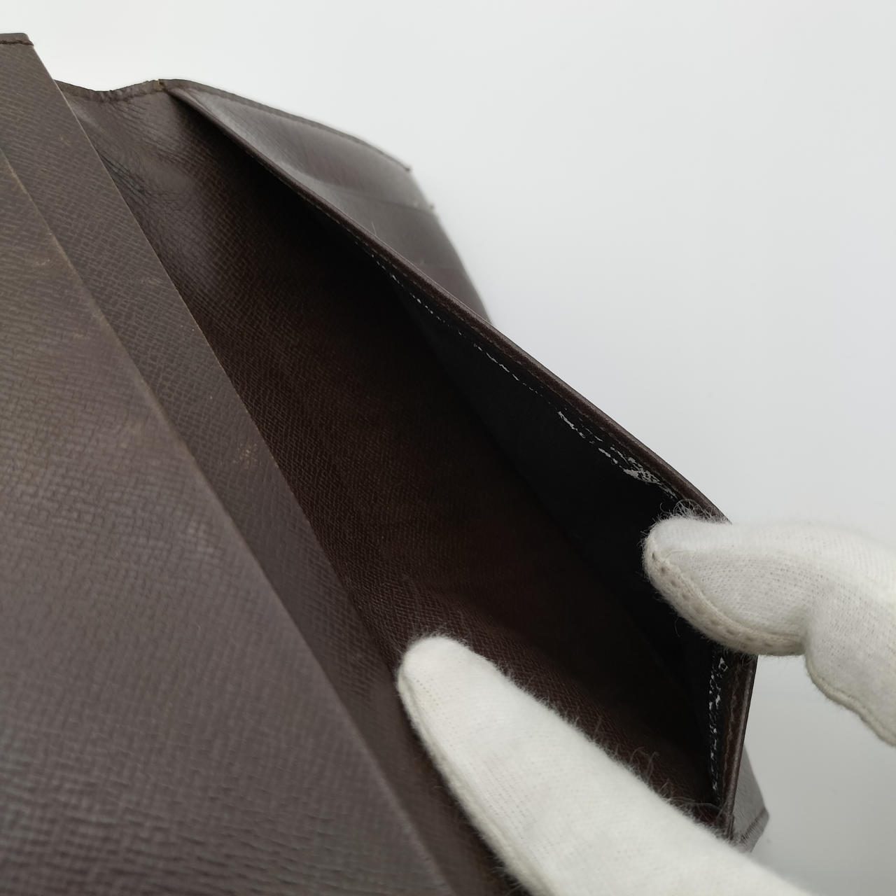 開いて右側ポケット