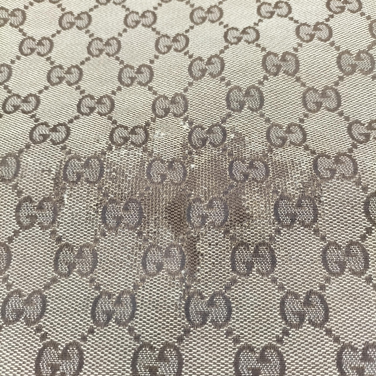 ベロ部表側 糸ほつれ