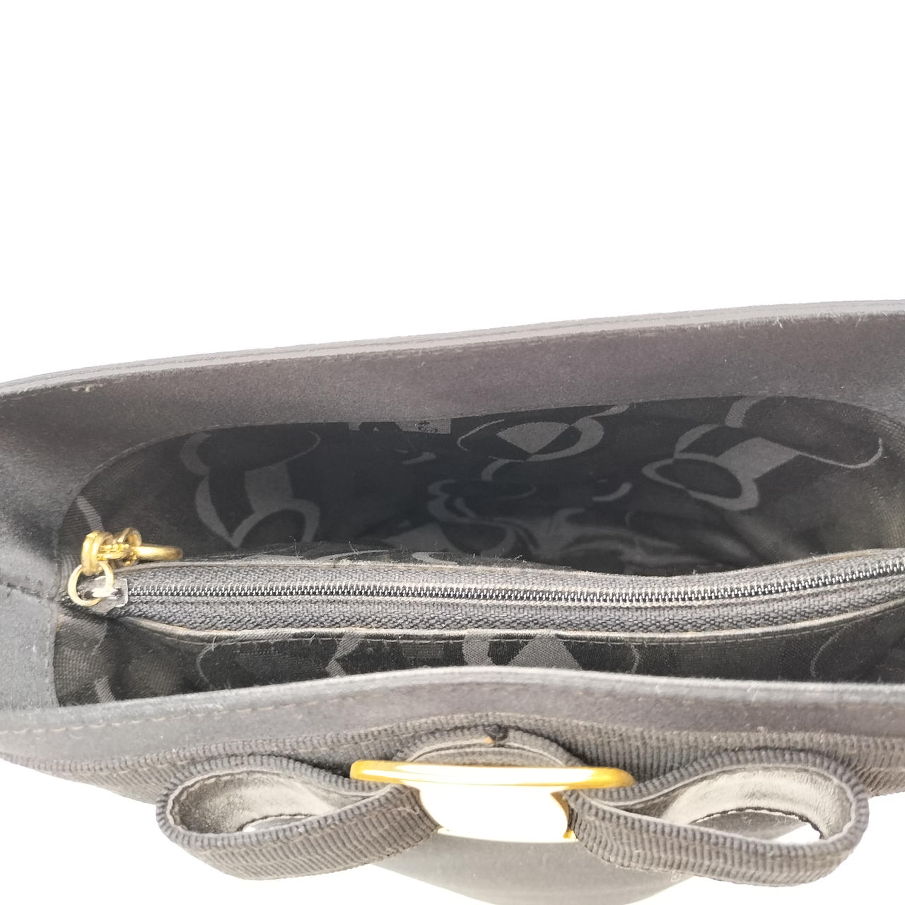 柄が見えるように輝度上げてます