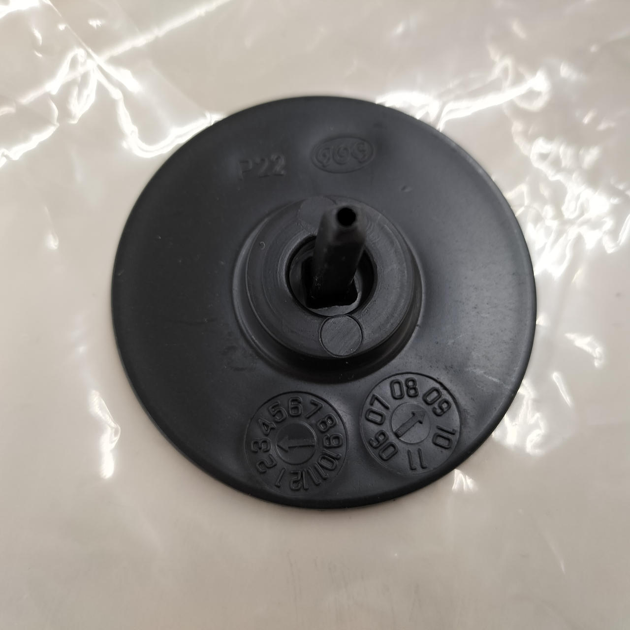 キャップに'09年3月製造とあります