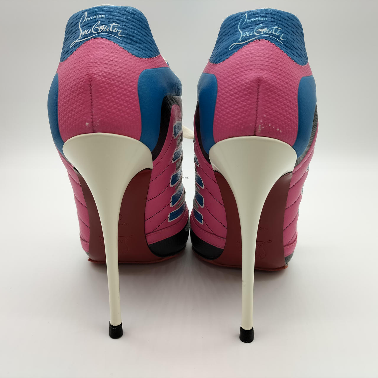 クリスチャンルブタン(Christian Louboutin)|スニーカー風ハイヒール