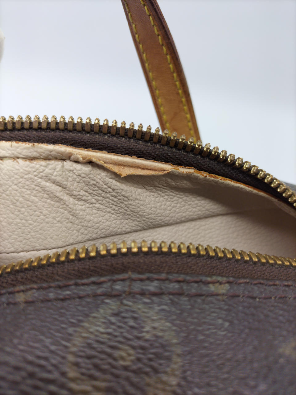 内側にはがれあり