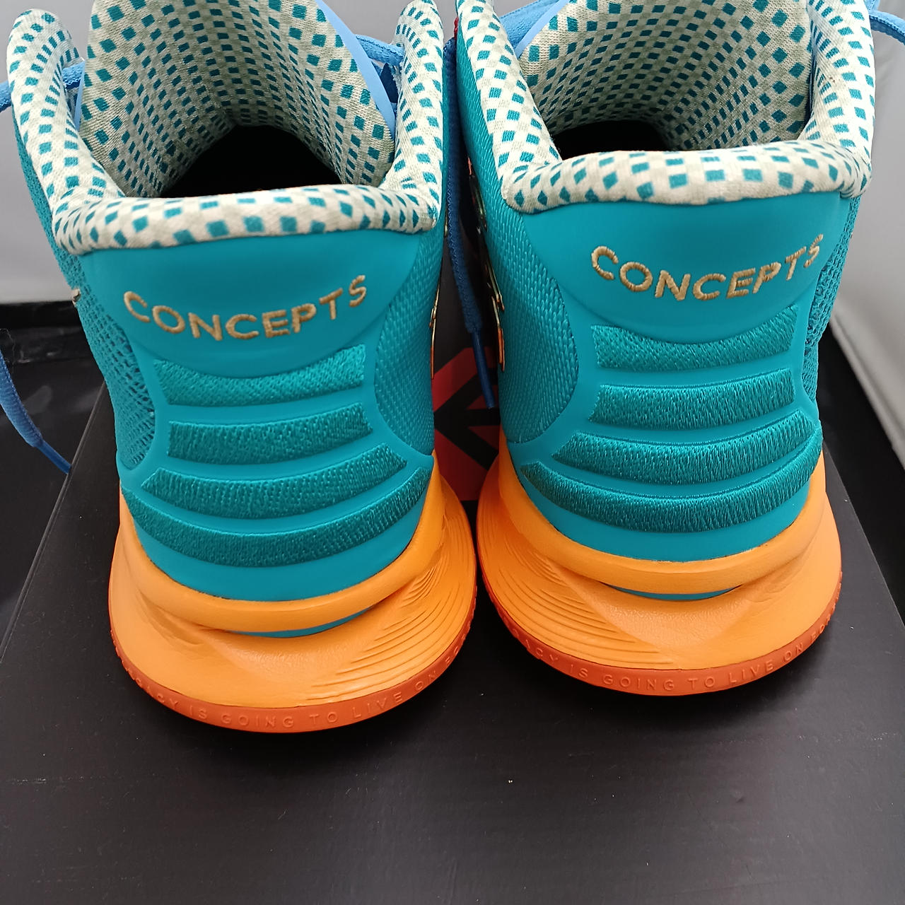 CONCEPTS × NIKE|KYRIE 7 