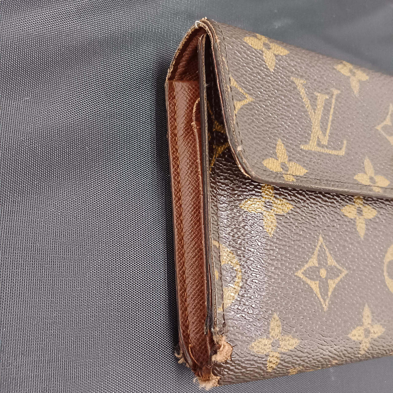 ルイヴィトン(LOUIS VUITTON)|ポルト トレゾー・エテュイ パピエ