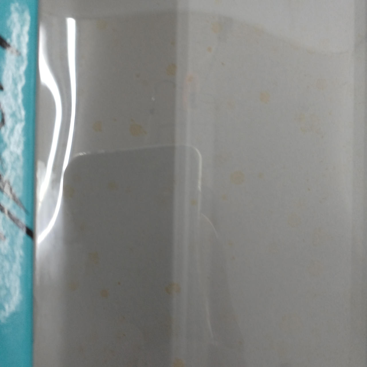 箱の内側汚れあり。