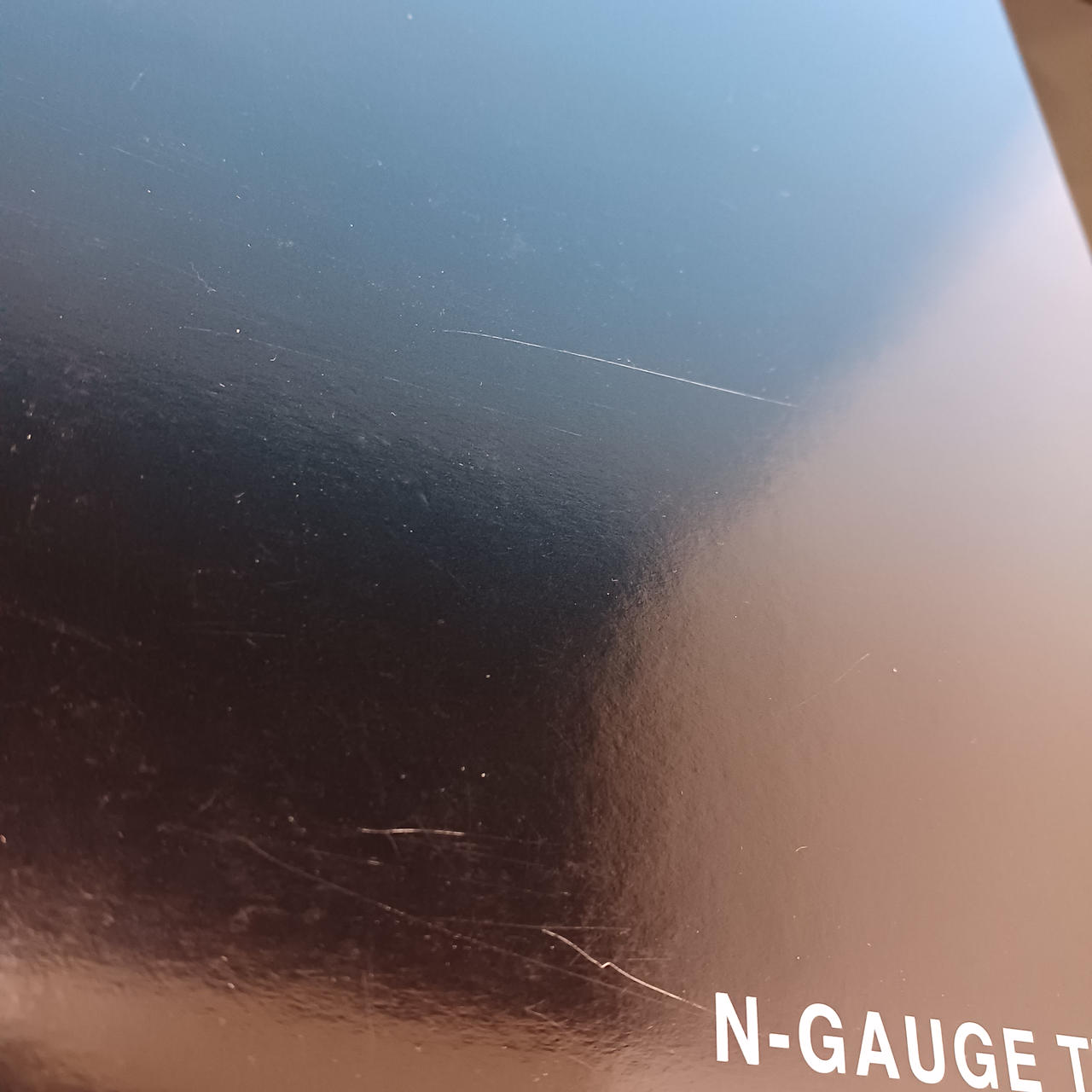 外箱に目立つ傷あり