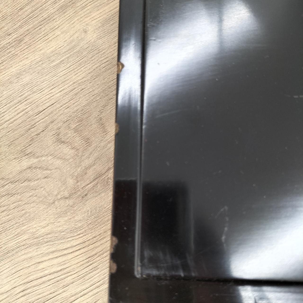 キズ、剥がれあります。