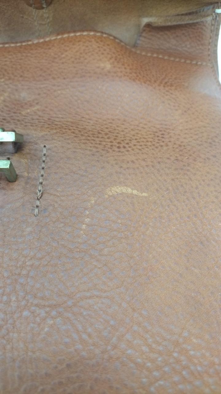 キズ有ります。