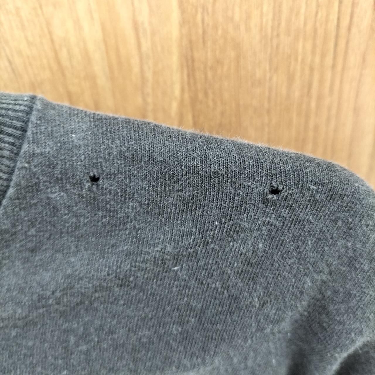 穴空いてます