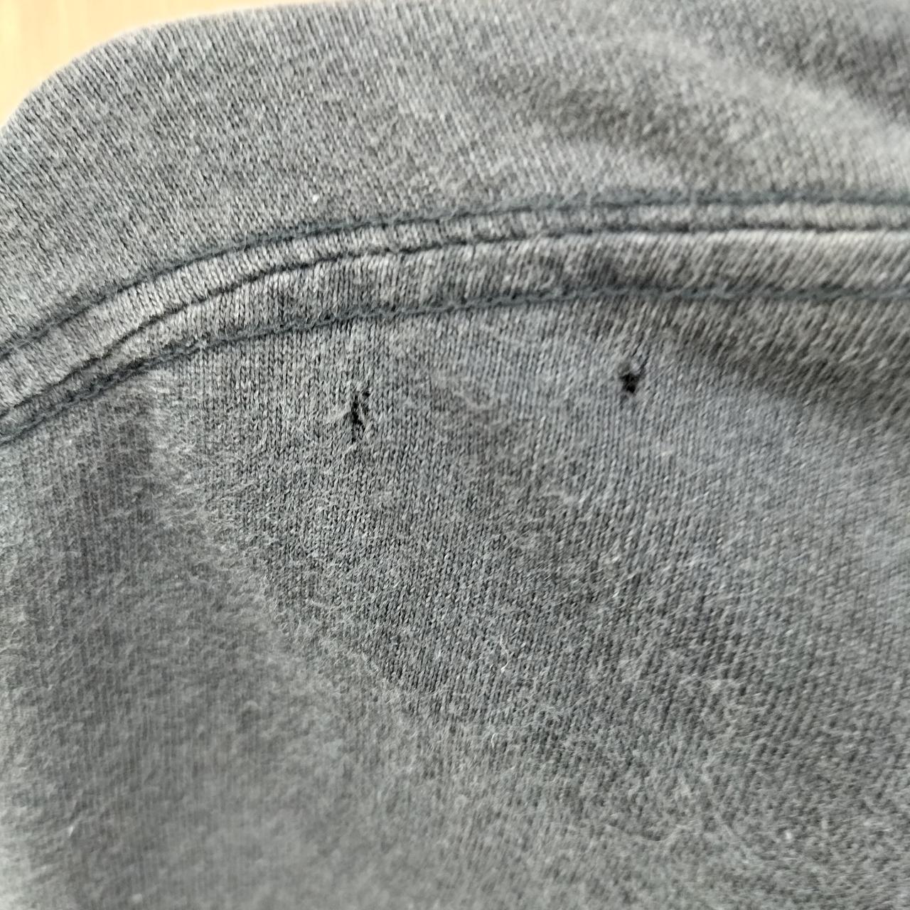 穴空いてます