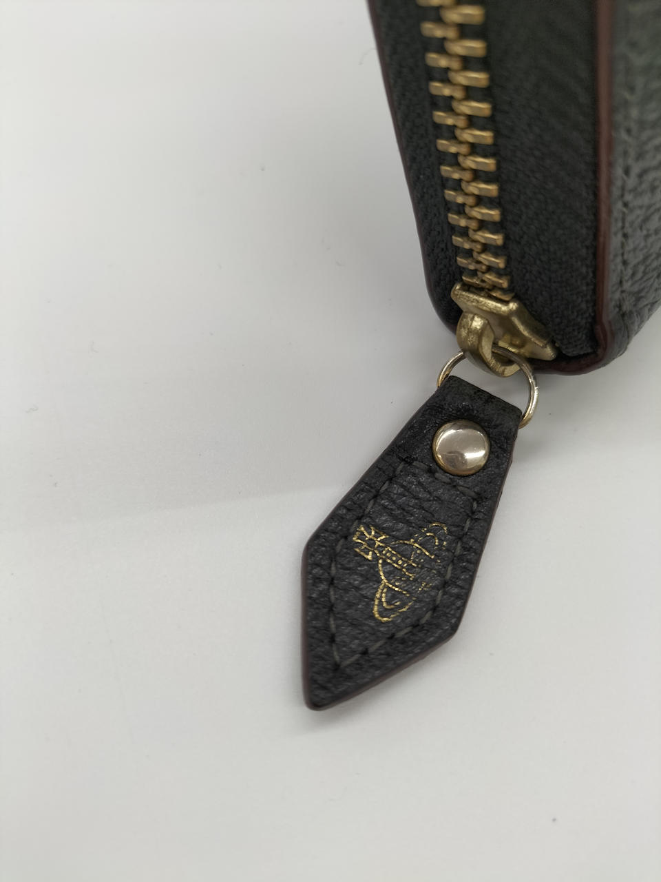 タブのロゴ擦れ有り