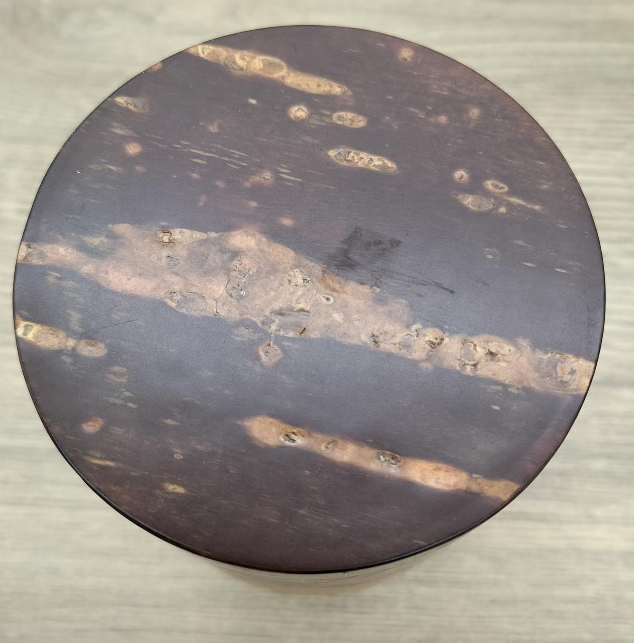 底面に汚れあります。