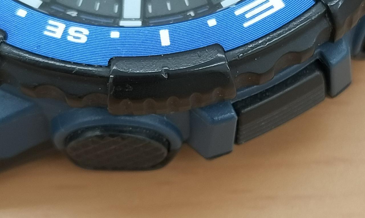 キズあります。