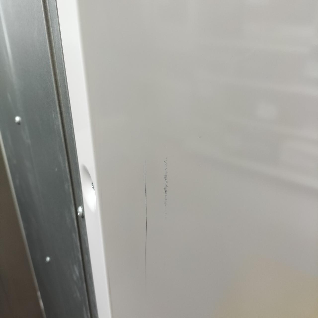 左側後ろキズあります。