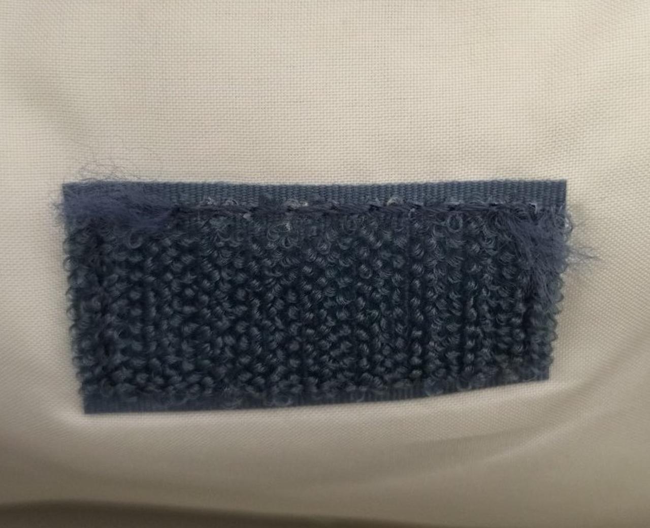 毛羽立ちがあります。