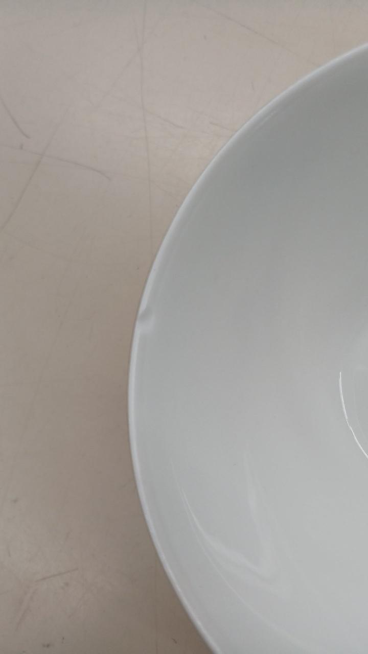 1客のカップに1ヶ所欠けあります