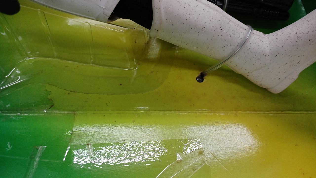 内箱に汚れがあります。