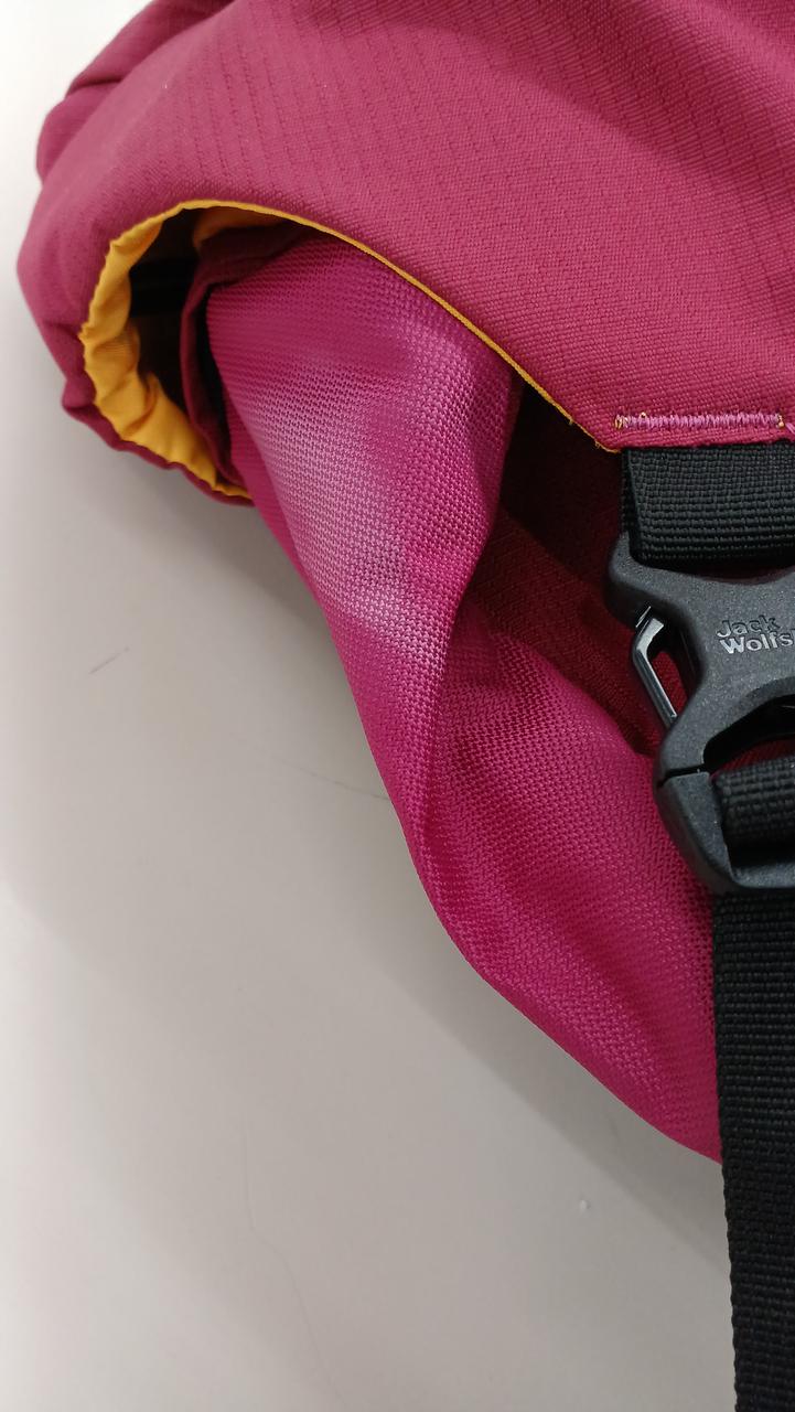 サイド色褪せあります。