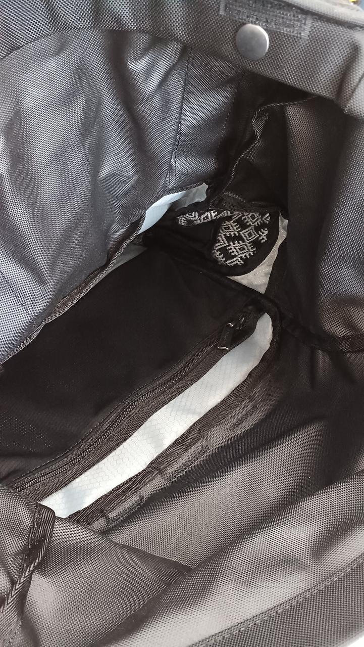 かばん内側の様子