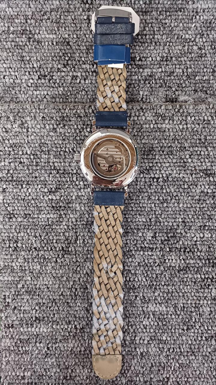 ベルト内側劣化しています。