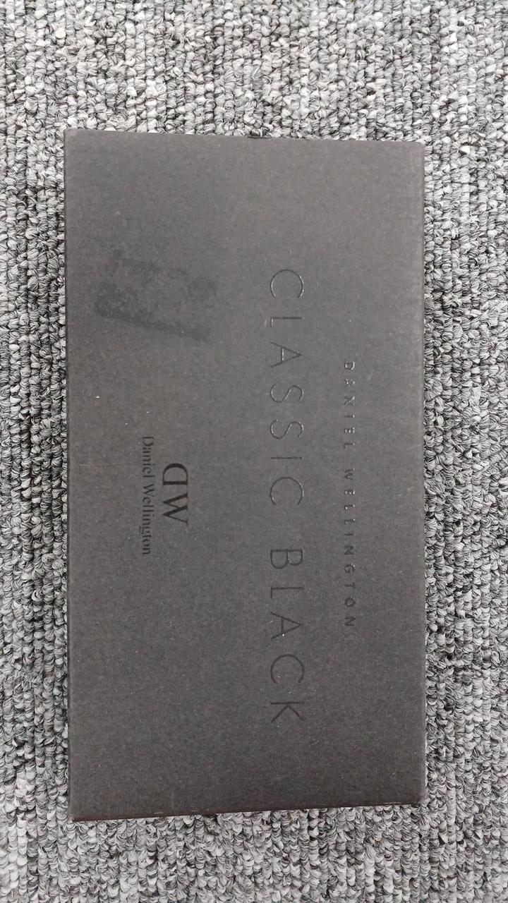 外箱汚れあります。