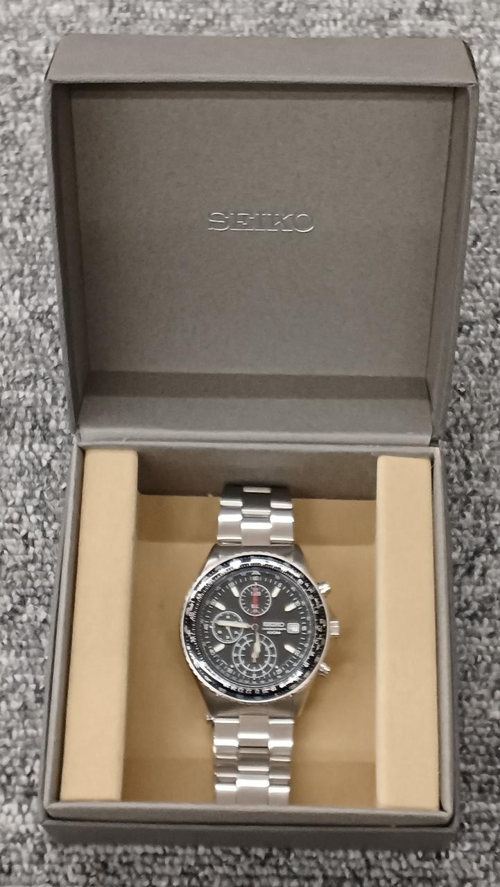 箱の中の枕ありません。