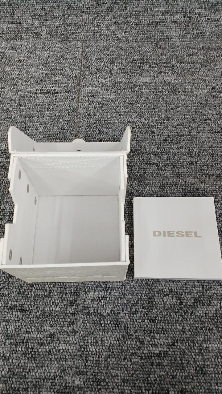 時計クッションありません。