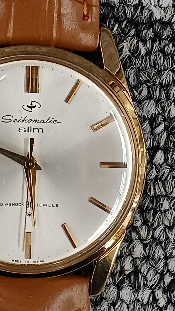 2時の付近汚れています。