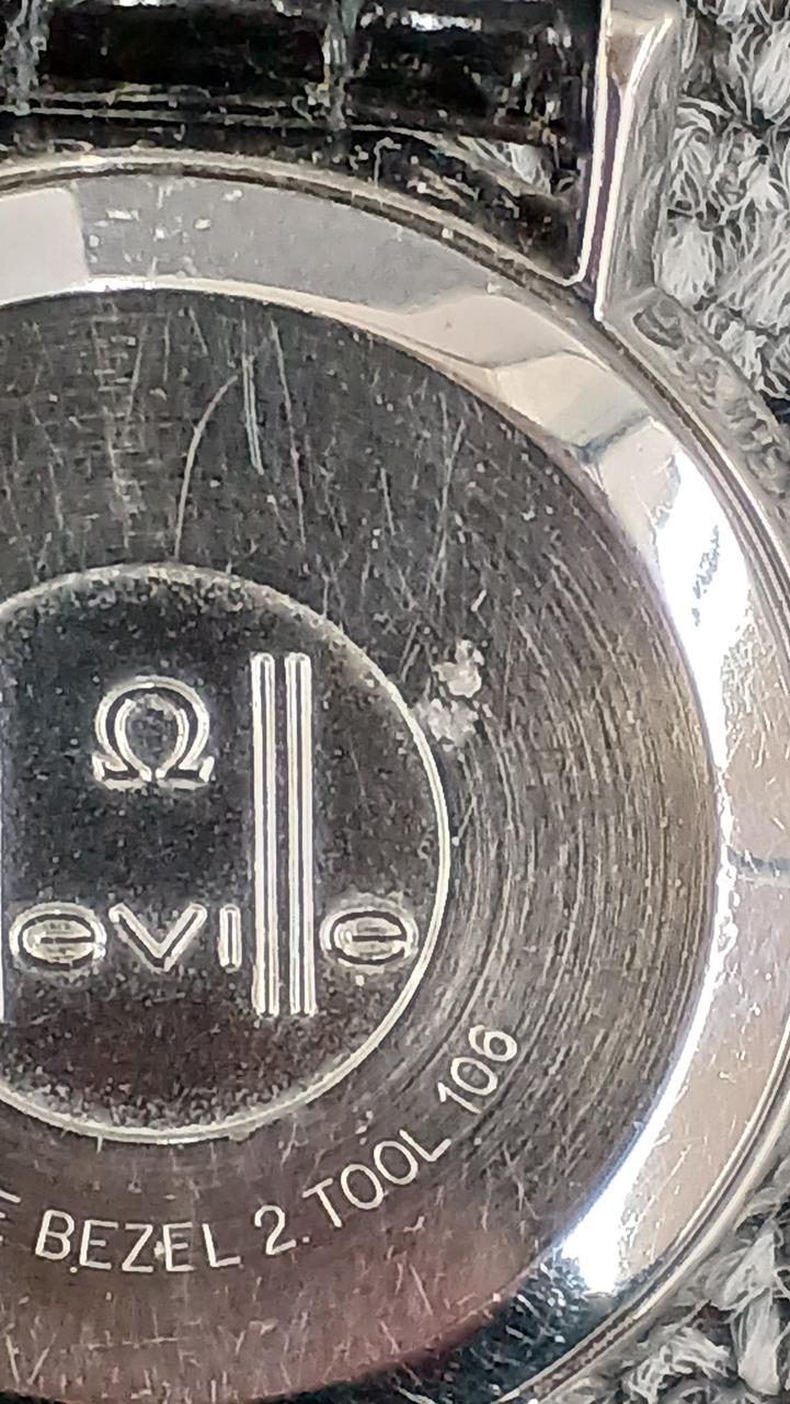 キズあります。