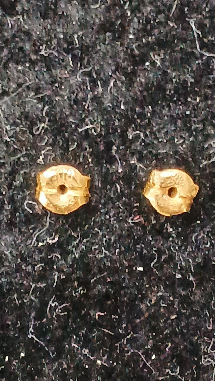 分かりにくいですがK18と刻印あります。