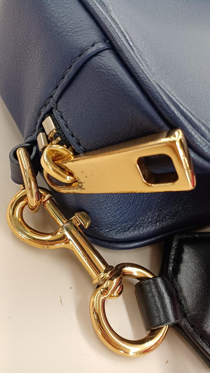 金具、内側に剥がれ箇所あります。
