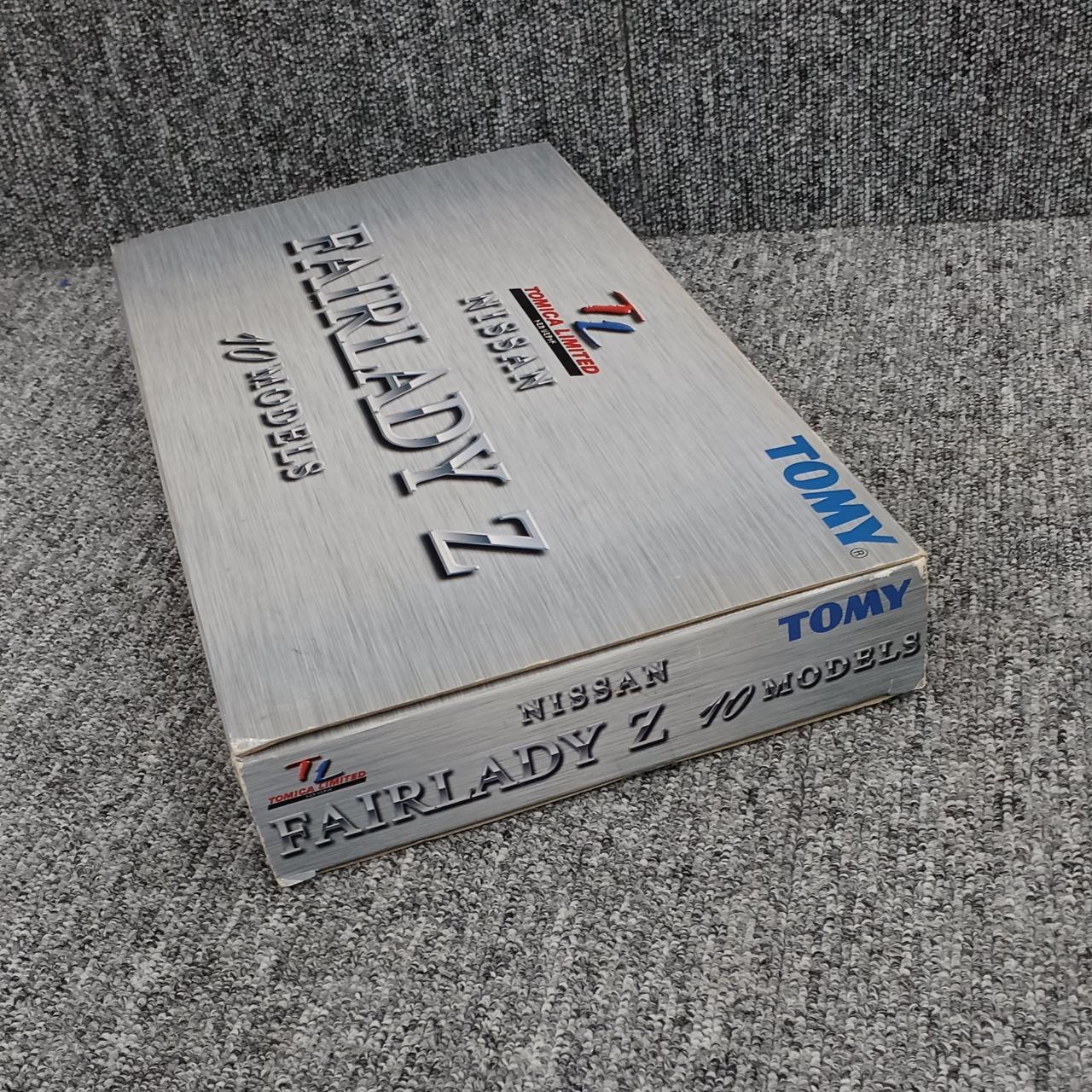 箱にダメージあります。