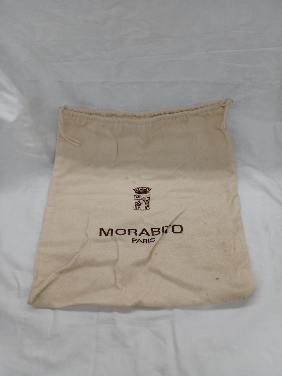 保護袋にシミ等ダメージがございます。