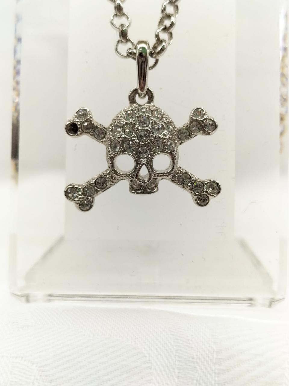 左上の箇所　石１箇所欠品しています