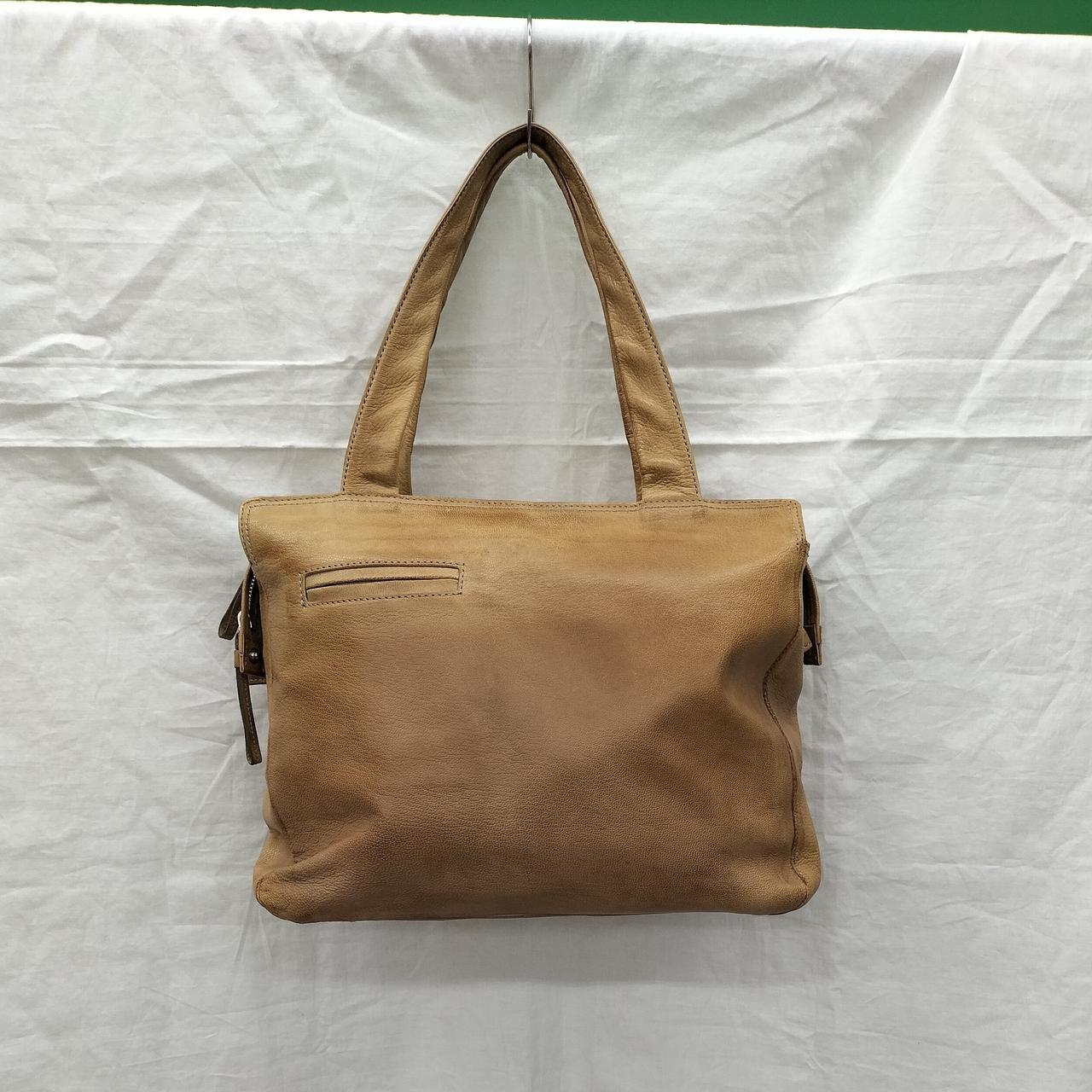 バッグ本体のみ。ショルダーベルト無し。