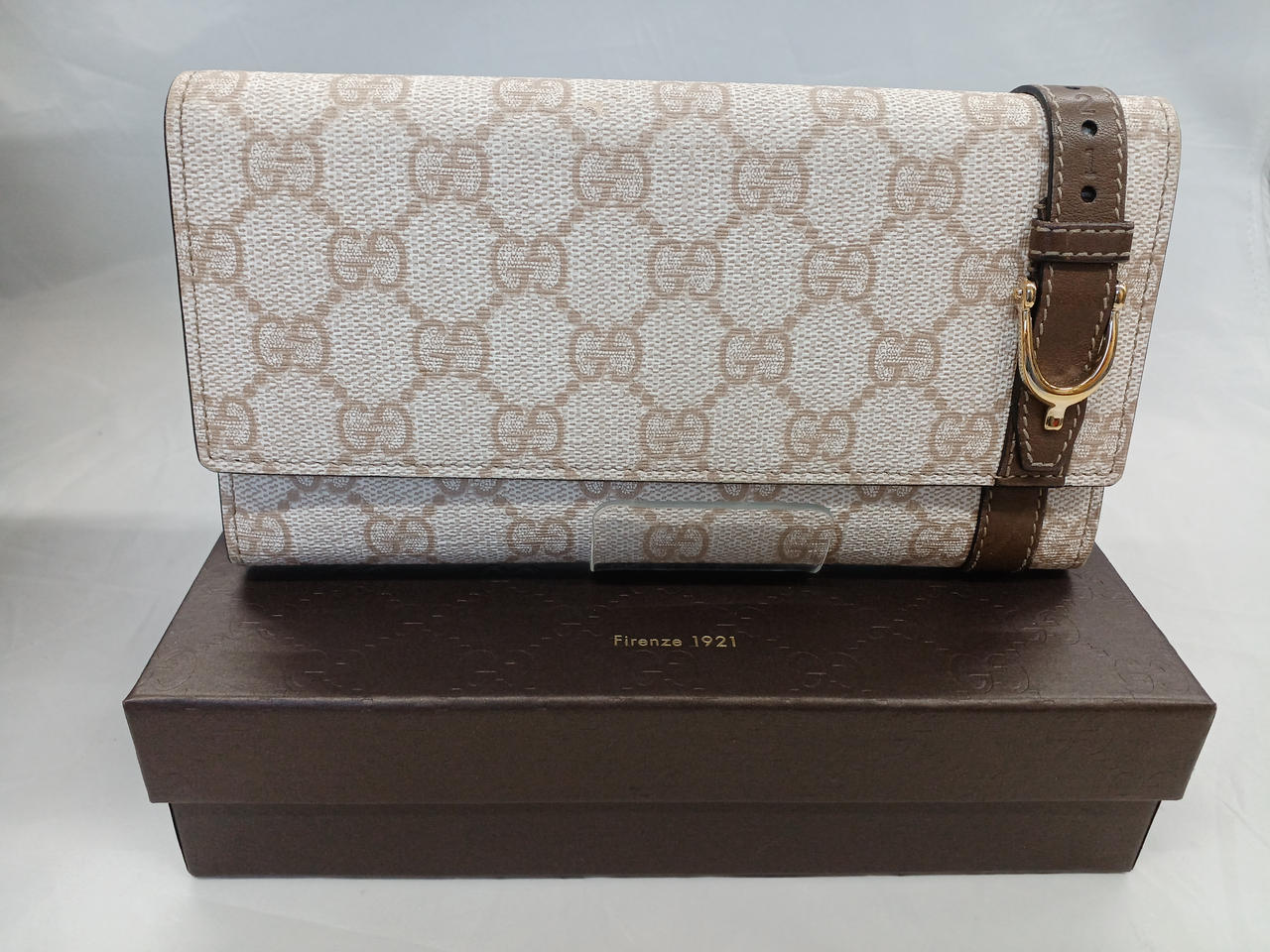 GUCCI 型番：309760 長財布