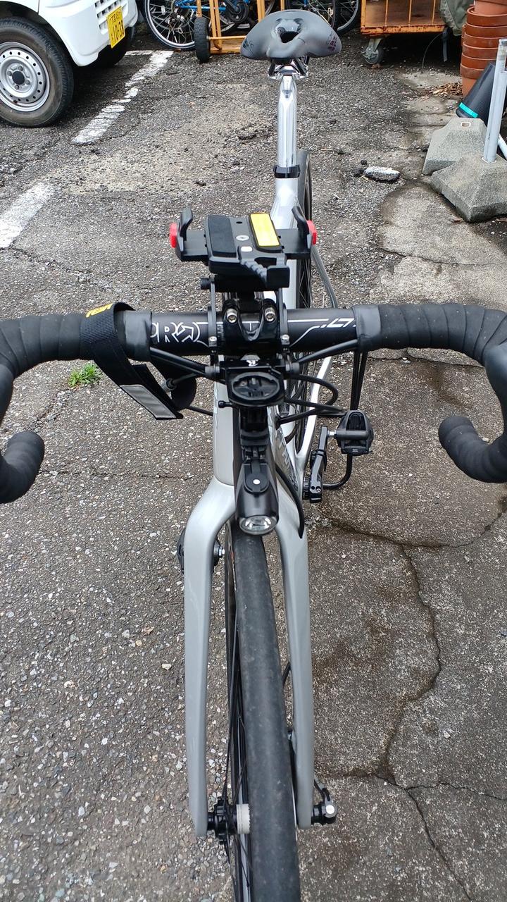 ホルダー、ライトはおまけです。