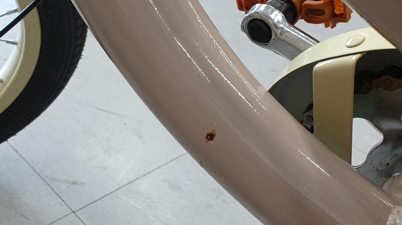 小キズがありサビています