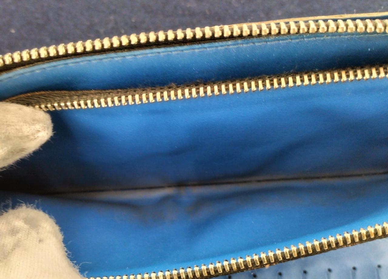 底の方汚れあります。