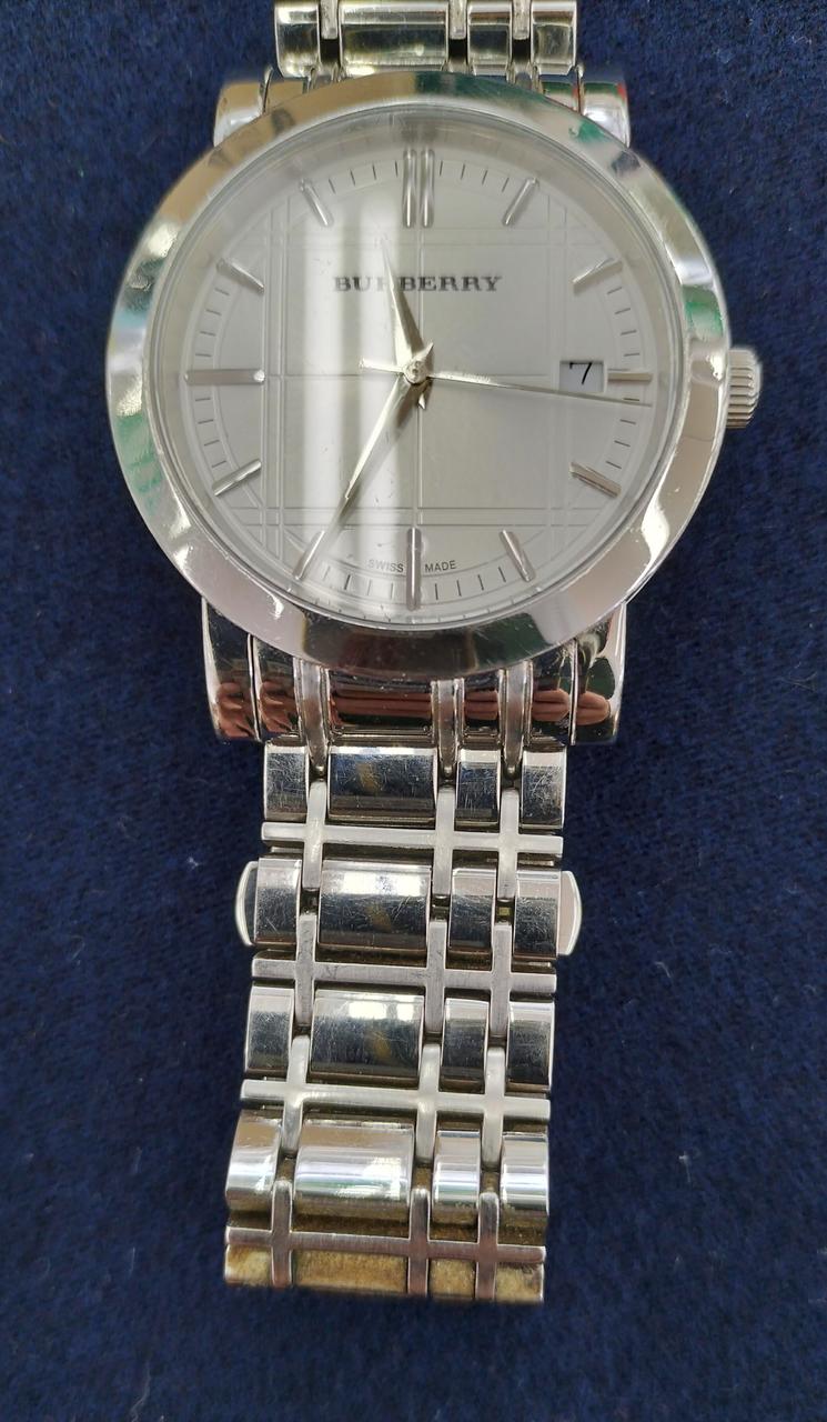 バンド少し擦り跡あります。