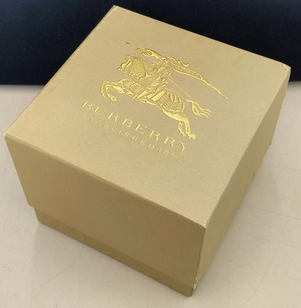 箱付きですが、ダメージあります。