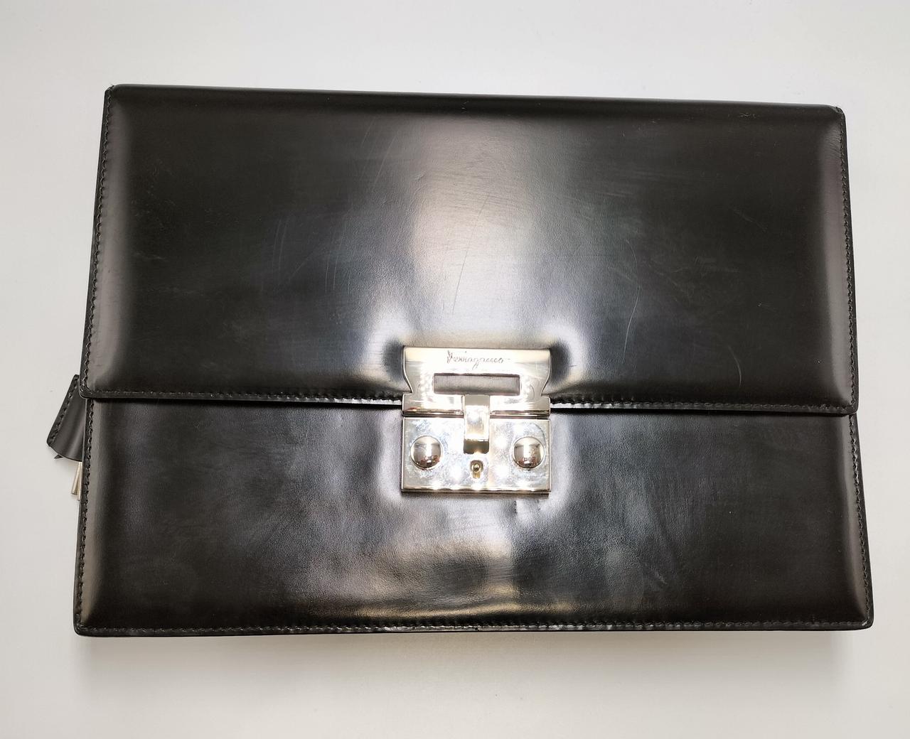 多少擦り跡あります。