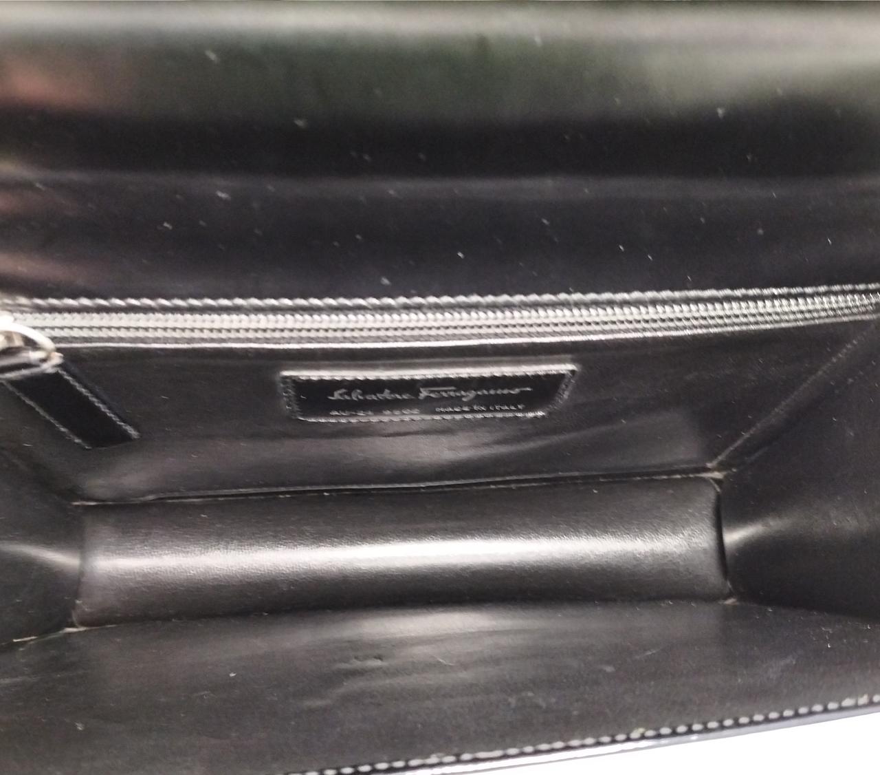 バッグ内はキレイです。