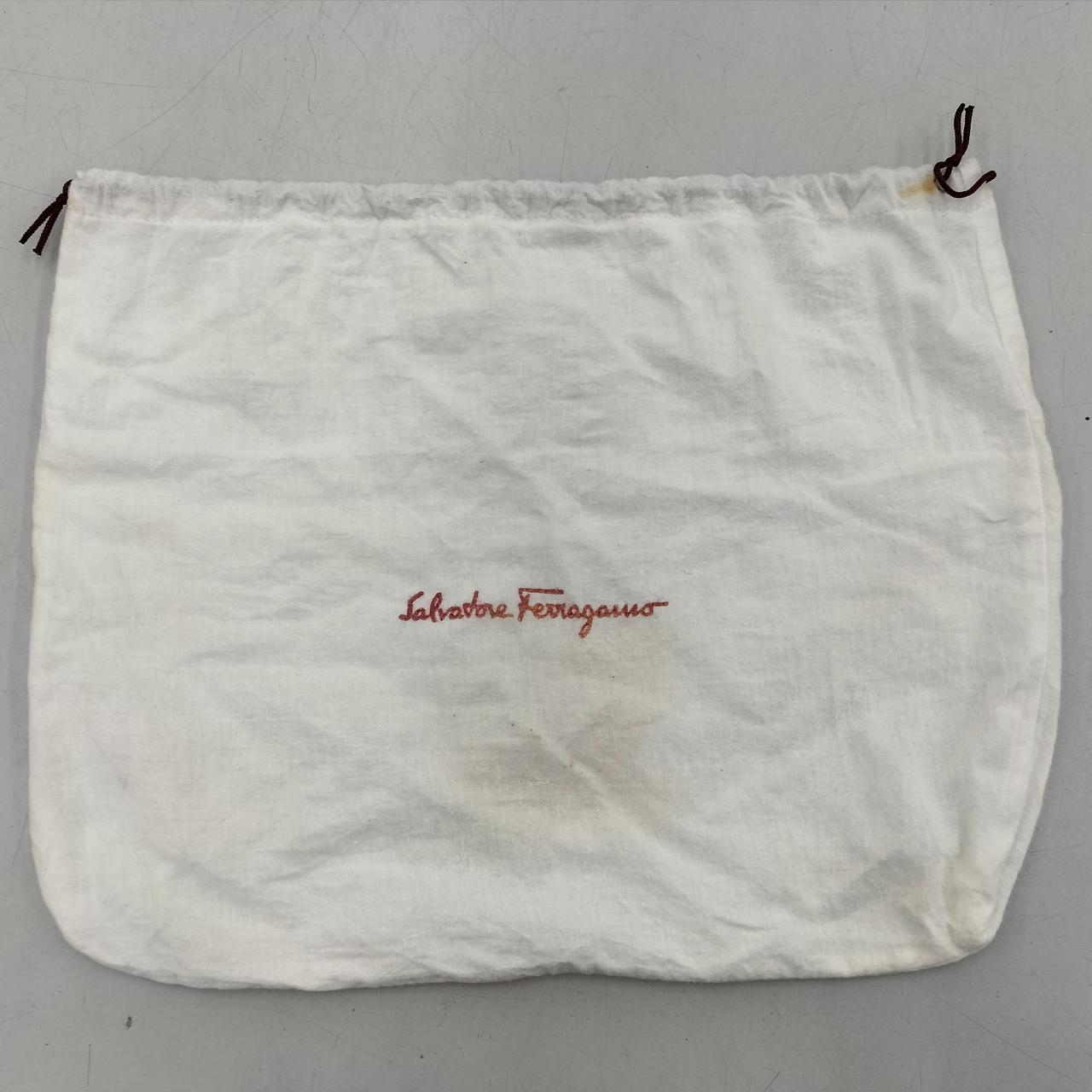 収納袋シミ汚れあります。