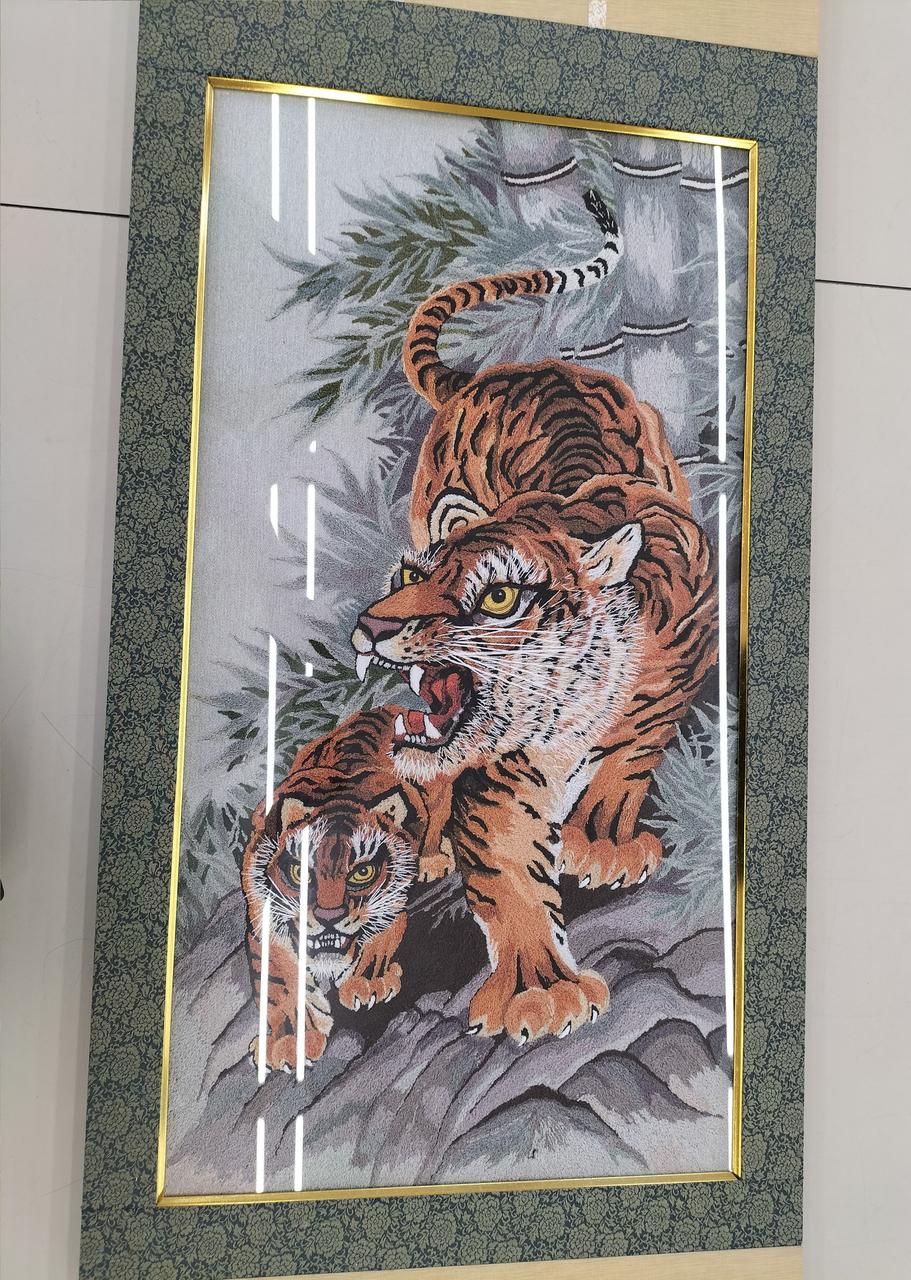 目立つキズ汚れはありません。