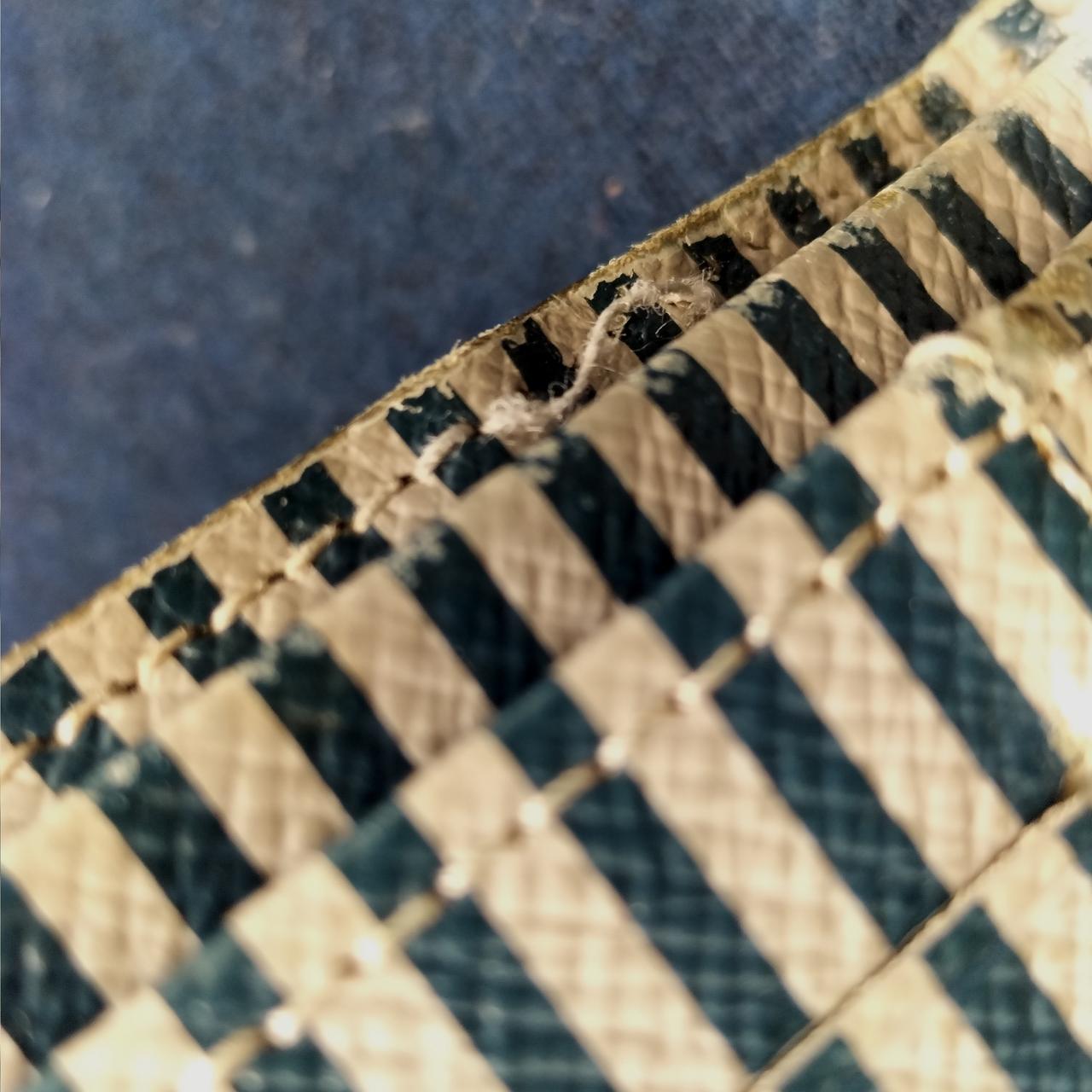 ほつれあります。