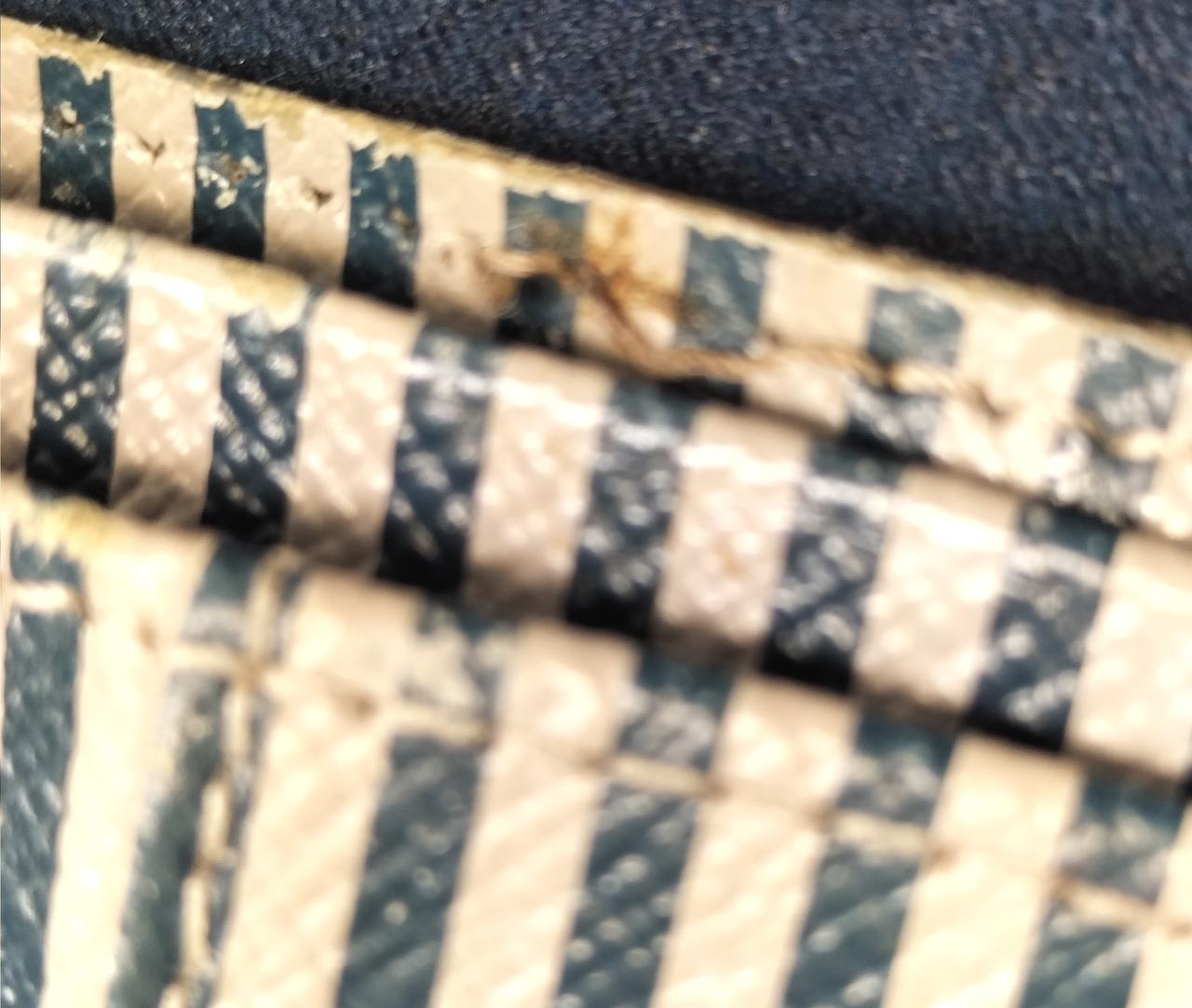 ほつれ汚れあります。